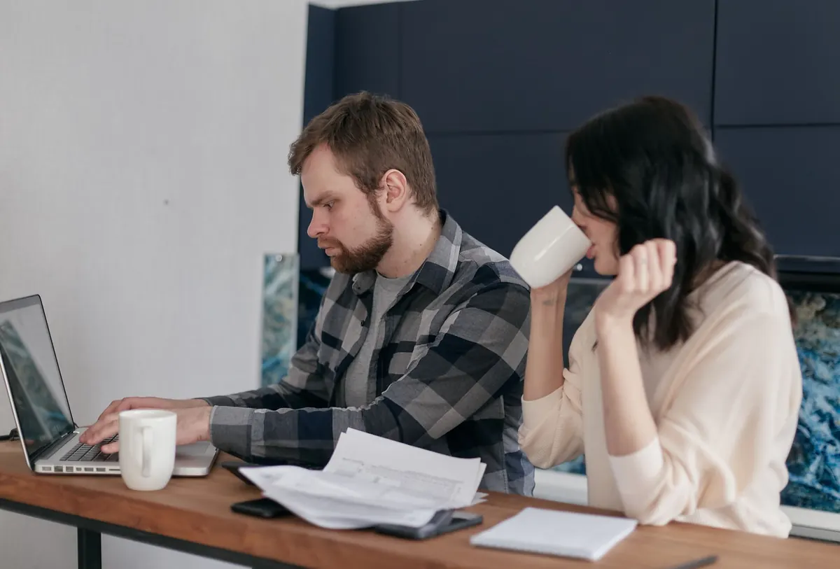 A Beginner's Guide to Setting Up a Home Office on a Budget
